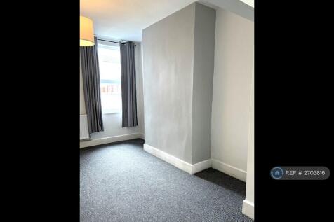 Lounge Windown To Garden 