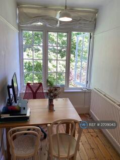 Window Area -Nb: Furniture From Previous Tenancy 