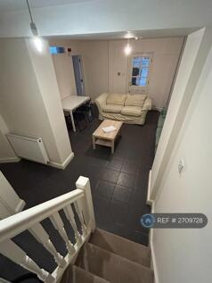 Living / Dining Area