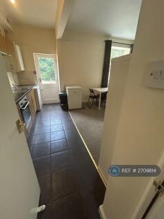 Kitchen / Living Room