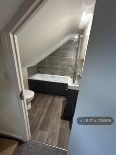 En-Suite - With Bedroom 4