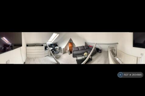 Loft Room ( It Will Be Unfurnished)