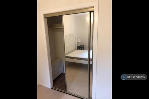 Large Fitted Wardrobes