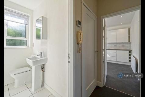 Bathroom / Hallway / Kitchen