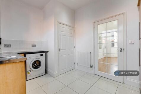 Down Stairs Toilet 1