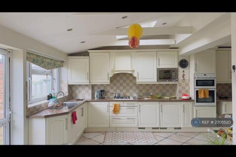 Kitchen (Under Paint Currently)