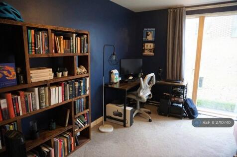 Double Bedroom/Office