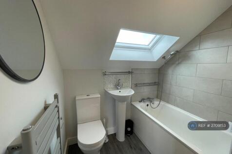 Bathroom 2 (Upstairs)