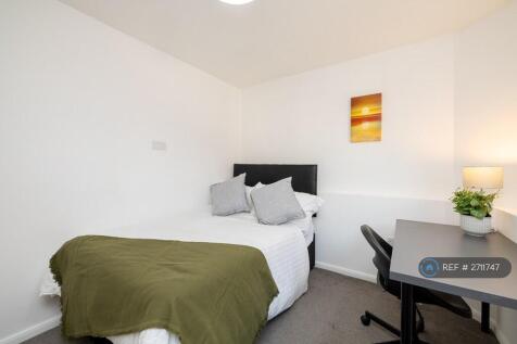 Double Bedrooms With Storage