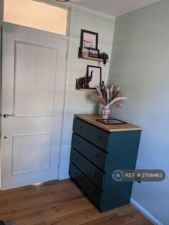 Single Bedroom/ Office