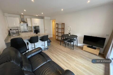 Living Room &amp; Kitchen 