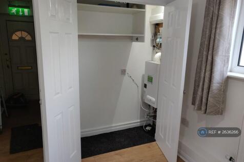 Downstairs Bedroom Wardrobe-Cupboard