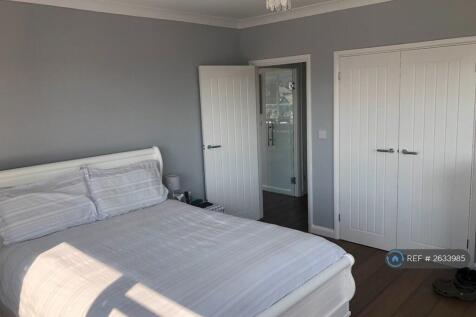 Bedroom 1  4.57m x 3.89m