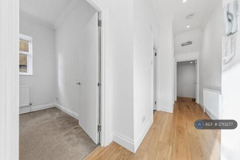 Smaller Bedroom / Hallway