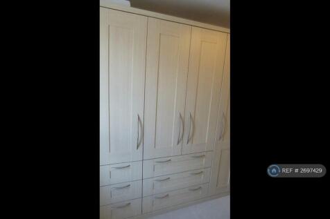 2nd Bedroom Wardrobes