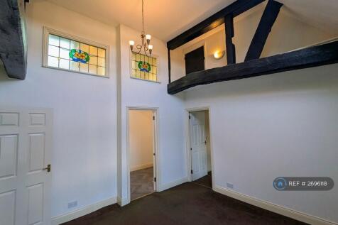 Living Room With Traditional Features
