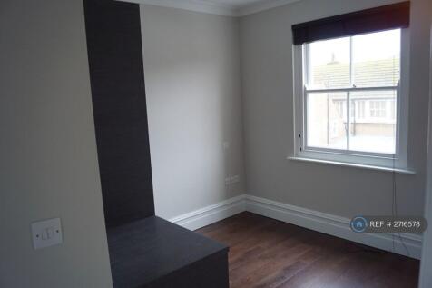 1st Bed Room Photo 1