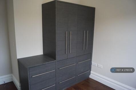 1st Bed Room Photo 3