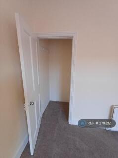 Main Bedroom Cupboard/Wardrobe