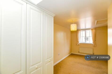Master Bedroom With Built-In Wardrobes