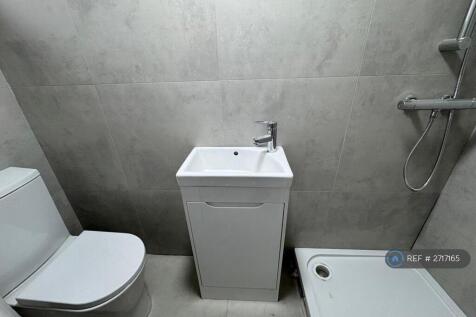 Bathroom 2 On Ground Floor 