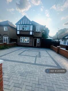 Driveway For 4 To 5 Cars