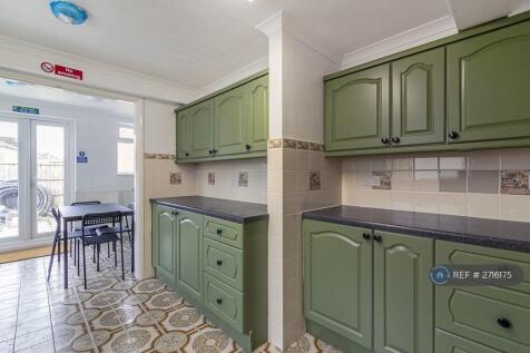 Kitchen/Dinner One Side