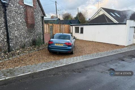 Private Driveway - 3-4 Vehicles