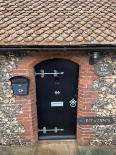 Upper Level Entrance 