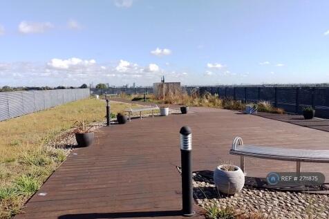 Terrece Overlooking London Skyline