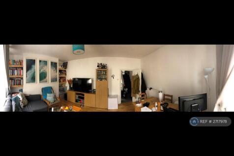 Living Room (Pano)