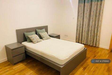 En-Suite Bedroom With Garden Access