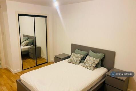 En-Suite Bedroom With Garden Access