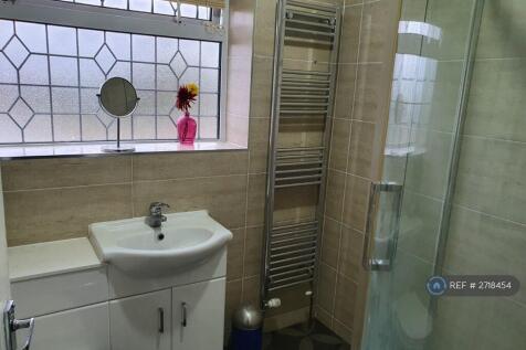 Top Floor Bathroom With Shower