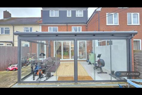 Sunlounge Keeps The Home Warm And Light