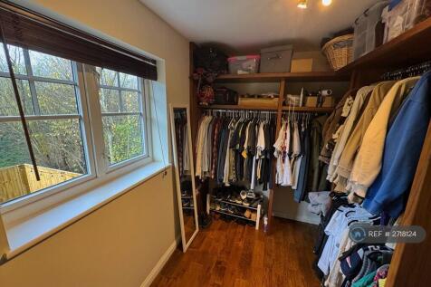 Bedroom With Removable Closets