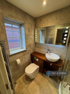 En-Suite Bathroom 