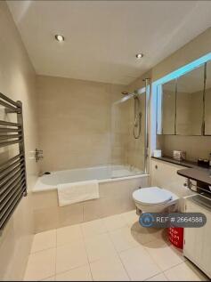 Apartment In London E16