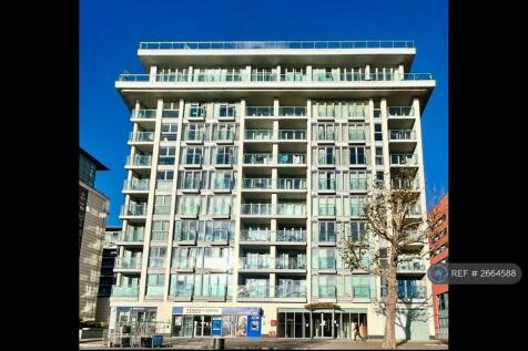 Apartment In London E16