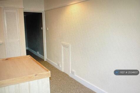 Kitchen/Lounge Showing Bedroom Entrance