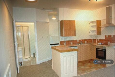 Kitchen/ Lounge  Showing Bathroom Entrance