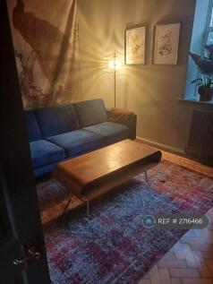 Larger Bedroom/Study