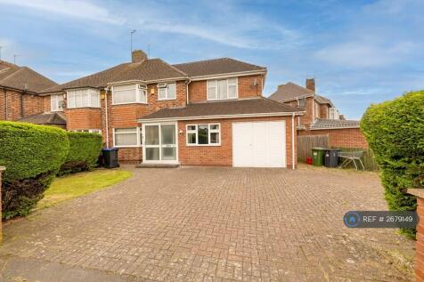 Garage &amp; Huge Parking Area