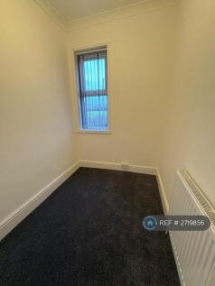 2 - Front Single Box Room