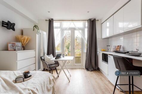 Modern, Bright Studio Flat Comes Fully Furnished