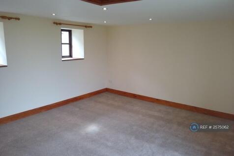 Living Room - Picture 2