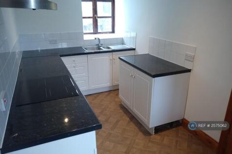 Kitchen - With New Induction Hob And Cooker