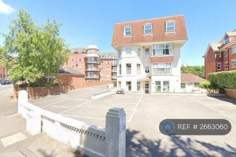 Top Flat With Allocated Parking