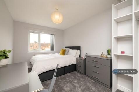 Desk In All Bedrooms