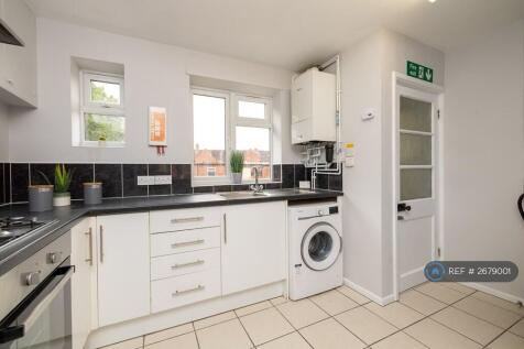 Modern Equipped Kitchen